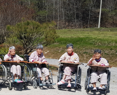 산책~~^^하러 가요