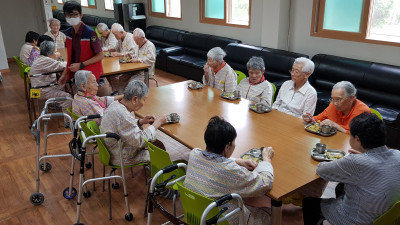달짝지근한 호박전 드시고 건강체조도 열심히~~