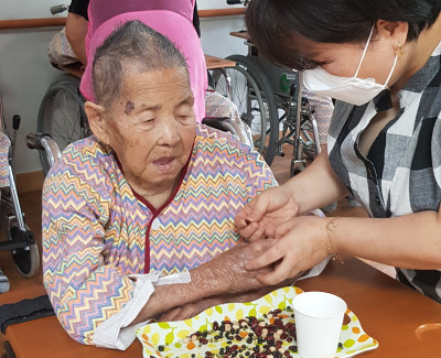 소근육 운동과 인지향상에 도움을 주는 콩고르기