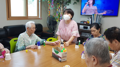 종이컵으로 얼굴 만들기