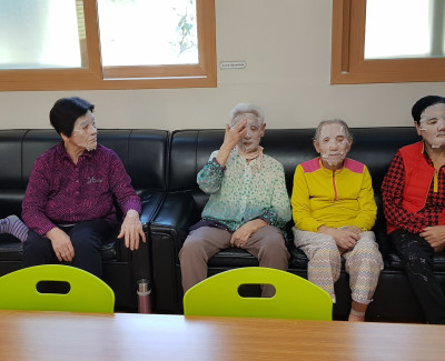가을맞이 피부관리마스크팩 붙이기