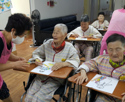 한복색칠하기