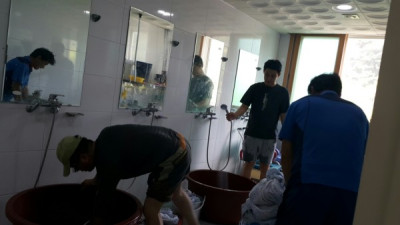 국제 와이즈맨 목사골 클럽에서 어르신들을 위해 청소 및 빨래 봉사 오셨습니다.